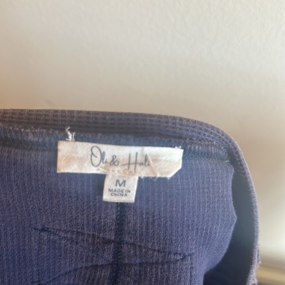 Oli & Hali Button Front Henley Top Long Sleeves Navy Womens Size Medium - Picture 9 of 15